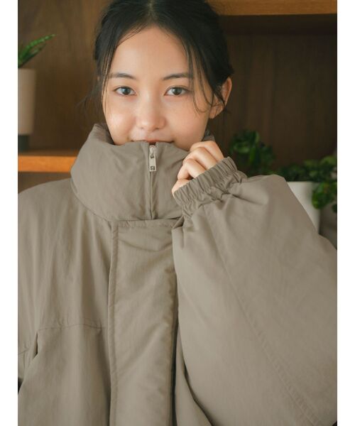 Ungrid（アングリッド）の「中綿モンスターコート（ブルゾン・レディース・アイボリー/ブラック/カーキ・FREE）」の6枚目の写真