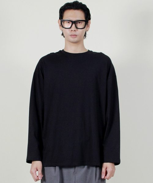 DEMARC(ドゥマーク)の「クルーネックボックスフィット長袖Tシャツソリッドブラックver3(Tシャツ/カットソー・メンズ・その他・LARGE/MEDIUM)」の4枚目の写真