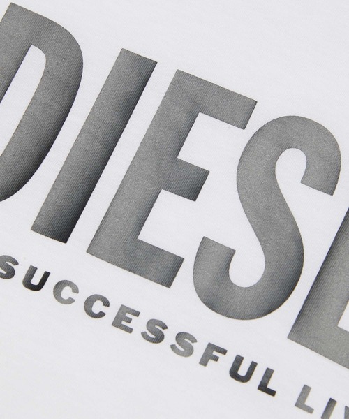 DIESEL KIDS（ディーゼルキッズ）の「DIESEL（ディーゼル）Kids & Junior ブランドロゴ半袖Tシャツカットソー（Tシャツ/カットソー・キッズ・ホワイト/ピンク/レッド/ブルー/ブラック・4Y/6Y/8Y/10Y/12Y/14Y/16Y）」の15枚目の写真