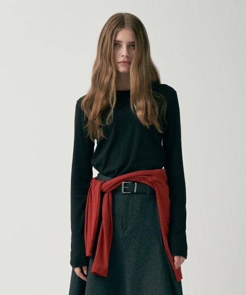 MOTT(モット)の「Soft Round T-Shirt - Red(Tシャツ/カットソー・レディース・その他・FREE)」の3枚目の写真