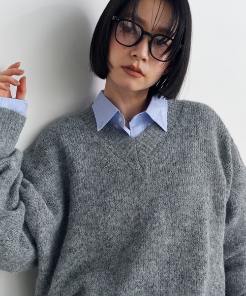 Shelly island（シェリーアイランド）の「オーバーサイズVネックニット（ニット/セーター・レディース・グレー/ホワイト/ピンク・FREE）」の15枚目の写真