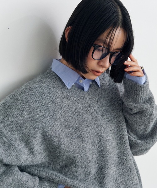 Shelly island（シェリーアイランド）の「オーバーサイズVネックニット（ニット/セーター・レディース・グレー/ホワイト/ピンク・FREE）」の12枚目の写真