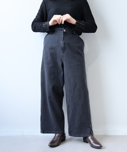 leswel(レスウェル)の「【L~5L 大きいサイズ】スリットヘム切替えワイドデニムパンツ(デニムパンツ・レディース・ブルー/グレー・5L/4L/3L/LL/L)」の1枚目の写真