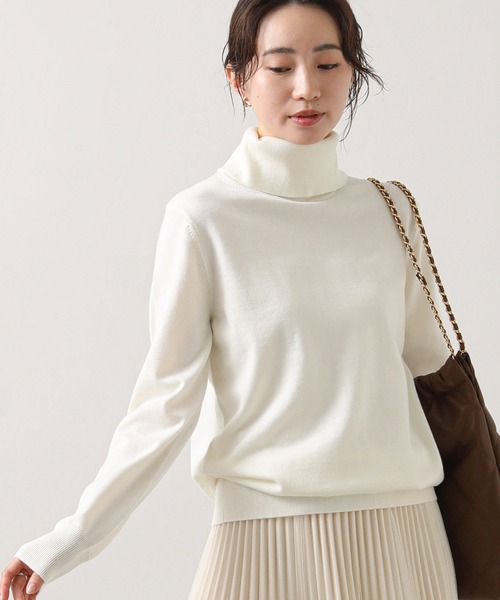 anana(アナナ)の「スリットハイネック前後2WAYニット(ニット/セーター・レディース・ネイビー/オフホワイト/レッド・FREE)」の2枚目の写真