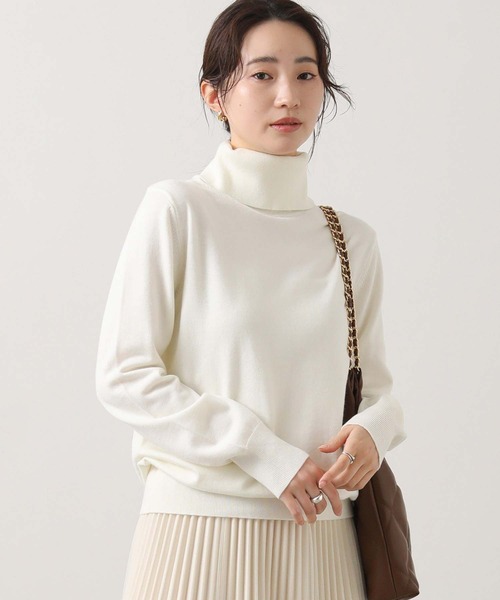 anana(アナナ)の「スリットハイネック前後2WAYニット(ニット/セーター・レディース・ネイビー/オフホワイト/レッド・FREE)」の11枚目の写真