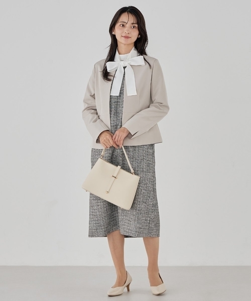 a.v.v(アーヴェヴェ)の「ビット調ハンドバッグ(トートバッグ・レディース・ブラック/アイボリー・38)」の4枚目の写真