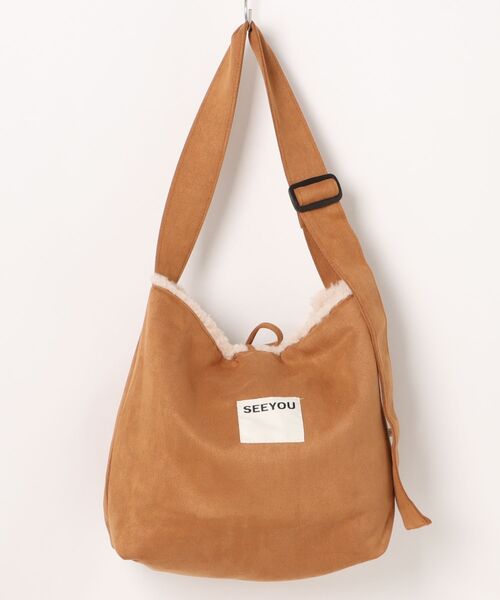 tone(トーン)の「【88eighty-eight】ふわふわもこもこファーリバーシブルショルダーバッグ【import】(MA)(ショルダーバッグ・レディース・ベージュ・FREE)」の8枚目の写真