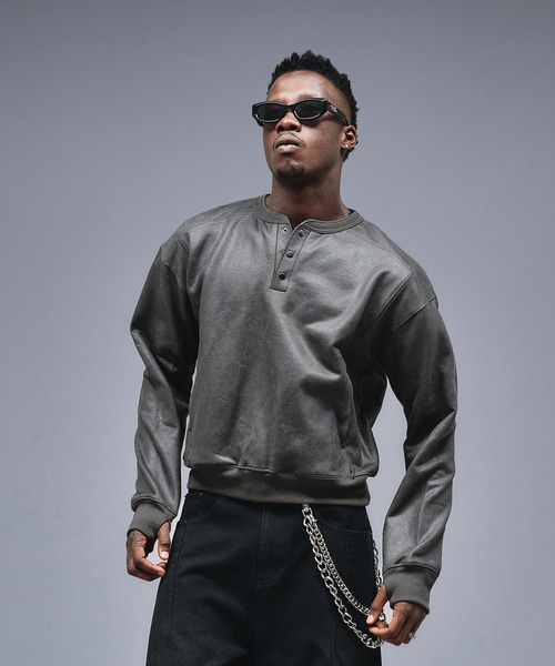 ANDER HUNK(アンダーハンク)の「Leather Like Coated Henry neck Sweat / レザーライクコーティングヘンリーネックスウェット(スウェット・メンズ・バーガンディー/ブラック・MEDIUM/LARGE)」の8枚目の写真