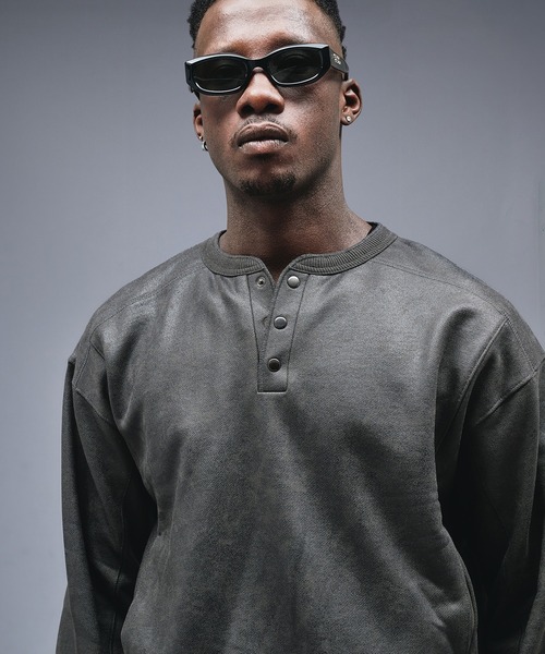 ANDER HUNK(アンダーハンク)の「Leather Like Coated Henry neck Sweat / レザーライクコーティングヘンリーネックスウェット(スウェット・メンズ・バーガンディー/ブラック・MEDIUM/LARGE)」の9枚目の写真