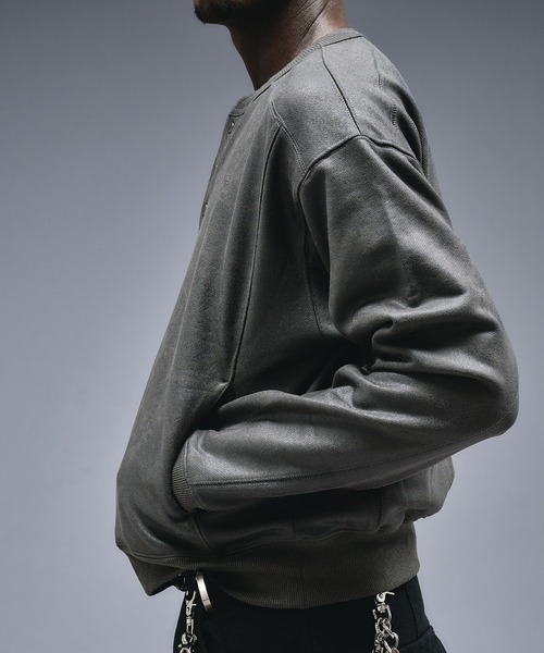 ANDER HUNK(アンダーハンク)の「Leather Like Coated Henry neck Sweat / レザーライクコーティングヘンリーネックスウェット(スウェット・メンズ・バーガンディー/ブラック・MEDIUM/LARGE)」の11枚目の写真