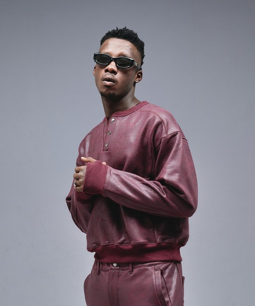 ANDER HUNK(アンダーハンク)の「Leather Like Coated Henry neck Sweat / レザーライクコーティングヘンリーネックスウェット(スウェット・メンズ・バーガンディー/ブラック・MEDIUM/LARGE)」の20枚目の写真