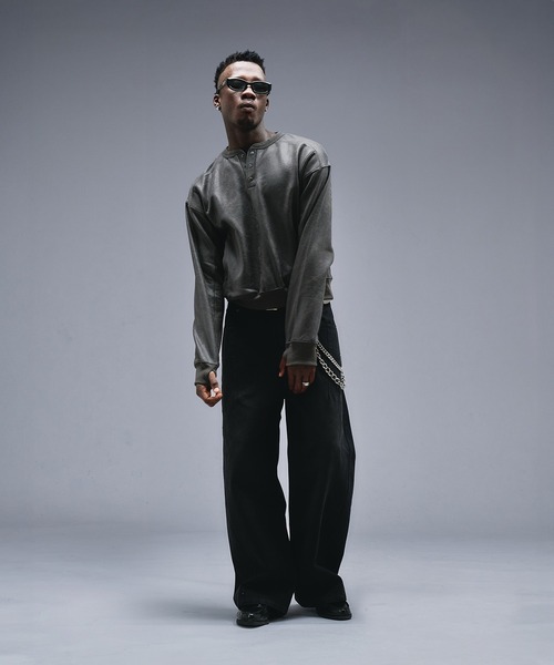 ANDER HUNK(アンダーハンク)の「Leather Like Coated Henry neck Sweat / レザーライクコーティングヘンリーネックスウェット(スウェット・メンズ・バーガンディー/ブラック・MEDIUM/LARGE)」の18枚目の写真