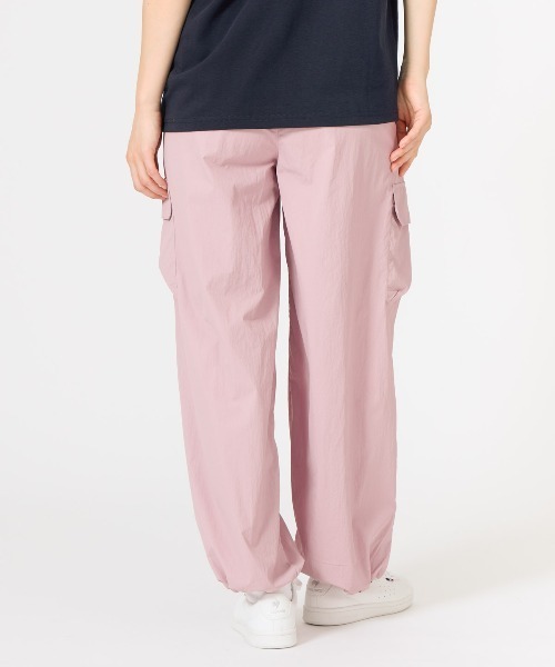 le coq sportif(ルコックスポルティフ)の「【はっ水】ナイロンワッシャーカーゴパンツ(カーゴパンツ・レディース・ネイビー/ピンク・XL/L/M/S)」の15枚目の写真