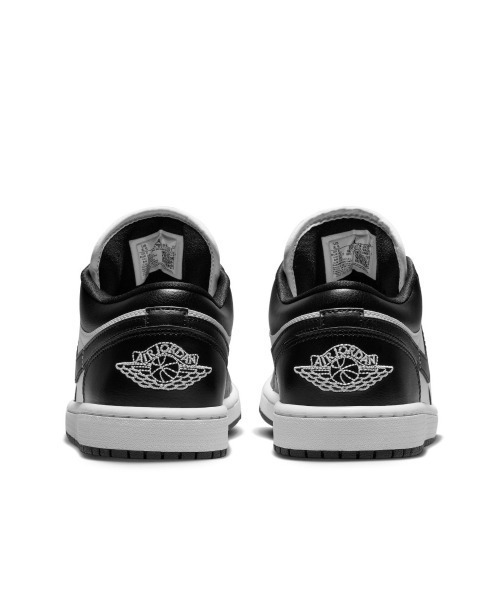 JORDAN BRAND(ジョーダンブランド)の「JORDAN BRAND Air Jordan 1 Low(ジョーダンブランド ウィメンズ エア ジョーダン 1 Low)(スニーカー・レディース・ホワイト系/グレー系・25.5cm/29cm/28.5cm/27.5cm/27cm/26.5cm/26cm/28cm/23.5cm/24.5cm/23cm/25cm/24cm)」の7枚目の写真