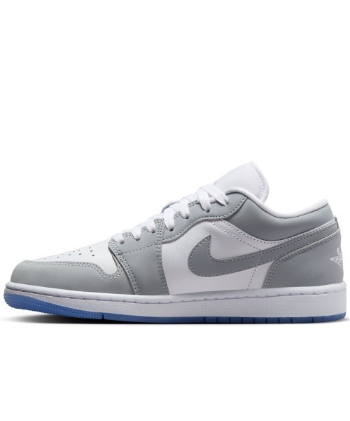 JORDAN BRAND(ジョーダンブランド)の「JORDAN BRAND Air Jordan 1 Low(ジョーダンブランド ウィメンズ エア ジョーダン 1 Low)(スニーカー・レディース・ホワイト系/グレー系・25.5cm/29cm/28.5cm/27.5cm/27cm/26.5cm/26cm/28cm/23.5cm/24.5cm/23cm/25cm/24cm)」の14枚目の写真