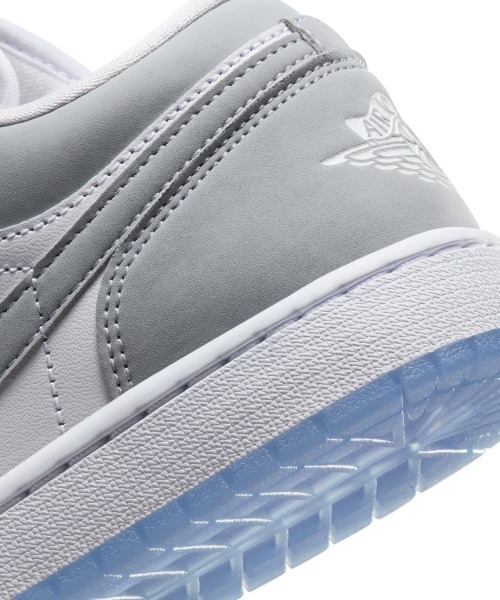 JORDAN BRAND(ジョーダンブランド)の「JORDAN BRAND Air Jordan 1 Low(ジョーダンブランド ウィメンズ エア ジョーダン 1 Low)(スニーカー・レディース・ホワイト系/グレー系・25.5cm/29cm/28.5cm/27.5cm/27cm/26.5cm/26cm/28cm/23.5cm/24.5cm/23cm/25cm/24cm)」の21枚目の写真