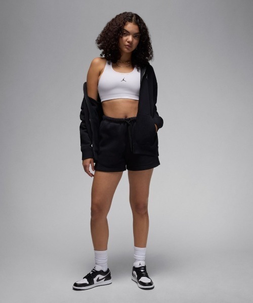 JORDAN BRAND(ジョーダンブランド)の「JORDAN BRAND Air Jordan 1 Low(ジョーダンブランド ウィメンズ エア ジョーダン 1 Low)(スニーカー・レディース・ホワイト系/グレー系・25.5cm/29cm/28.5cm/27.5cm/27cm/26.5cm/26cm/28cm/23.5cm/24.5cm/23cm/25cm/24cm)」の12枚目の写真