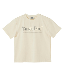 DANGLEDROP（ダングルドロップ）の「DGDPタイポセミクロップ半袖Tシャツクリーム（Tシャツ/カットソー）」