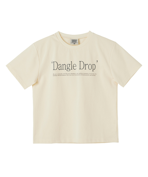 DANGLEDROP(ダングルドロップ)の「DGDPタイポセミクロップ半袖Tシャツクリーム(Tシャツ/カットソー・レディース・その他・FREE)」の1枚目の写真
