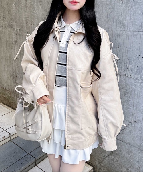 INGNI（イング）の「マルチWayリボンフェイクレザービッグブルゾン（ブルゾン・レディース・ブラウン/ブラック/アイボリー・M）」の5枚目の写真