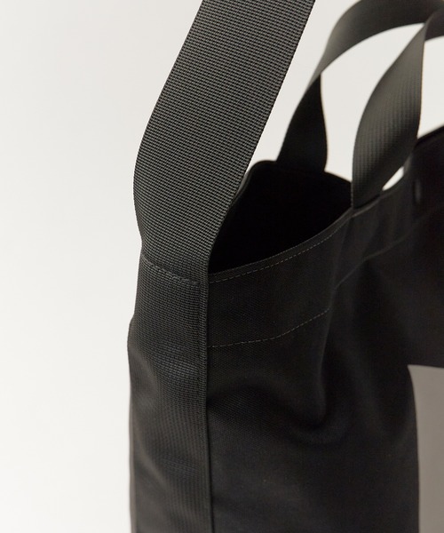 and wander（アンドワンダー）の「and wander/アンドワンダー recycle OX logo tote bag リサイクルポリエステル トートバッグ 2026年春夏（トートバッグ・メンズ・ブラック・FREE）」の13枚目の写真