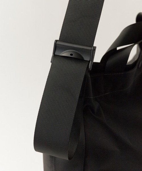 and wander（アンドワンダー）の「and wander/アンドワンダー recycle OX logo tote bag リサイクルポリエステル トートバッグ 2026年春夏（トートバッグ・メンズ・ブラック・FREE）」の18枚目の写真