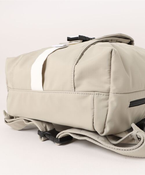 A.P.C.(アーペーセー)の「SAC A DOS TREK(バックパック/リュック・メンズ・ベージュ・ONESIZE)」の3枚目の写真