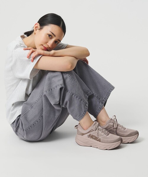 HOKA（ホカ）の「＜HOKA＞ウィメンズ ボンダイ 7/スニーカー（スニーカー・レディース・ブラック/ライトピンク・24.5cm/24cm/23.5cm/25cm/23cm）」の5枚目の写真