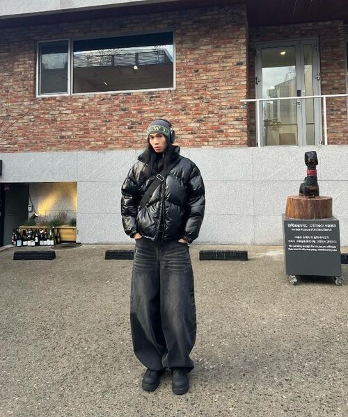 IDWS(アイドンワナセル)の「Axel Denim Balloon Pants Black(デニムパンツ・レディース・その他・0/1/2)」の6枚目の写真