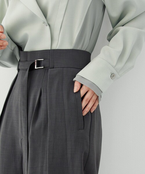 UNITED TOKYO(ユナイテッドトウキョウ)の「【新作】ラップレイヤーワイドパンツ|ウォッシャブル/セットアップ/オフィスカジュアル/オケージョン/防シワ/吸水速乾/春服(スラックス・レディース・ベージュ/グレー・2/1)」の19枚目の写真