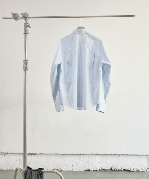 NVRFRGT（ネヴァーフォーゲット）の「PANELLED LONG SLEEVE SHIRT（シャツ/ブラウス・メンズ・サックスブルー/アイボリー・1/2）」の4枚目の写真