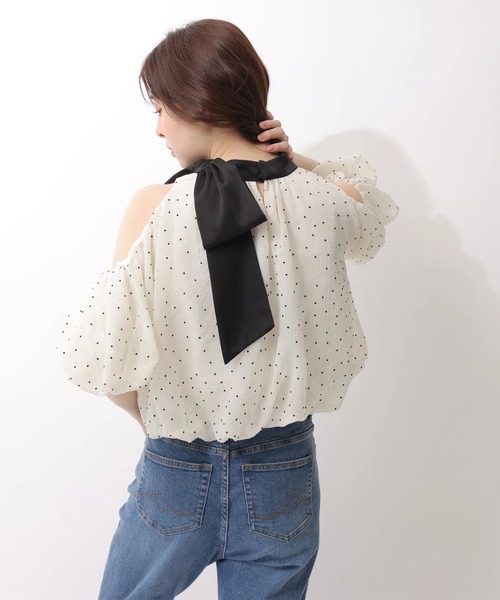 Rirandture(リランドチュール)の「リボンネックオフショルブラウス(シャツ/ブラウス・レディース・ホワイト系その他・2/1)」の2枚目の写真