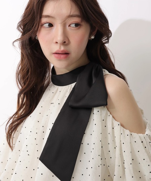 Rirandture(リランドチュール)の「リボンネックオフショルブラウス(シャツ/ブラウス・レディース・ホワイト系その他・2/1)」の6枚目の写真