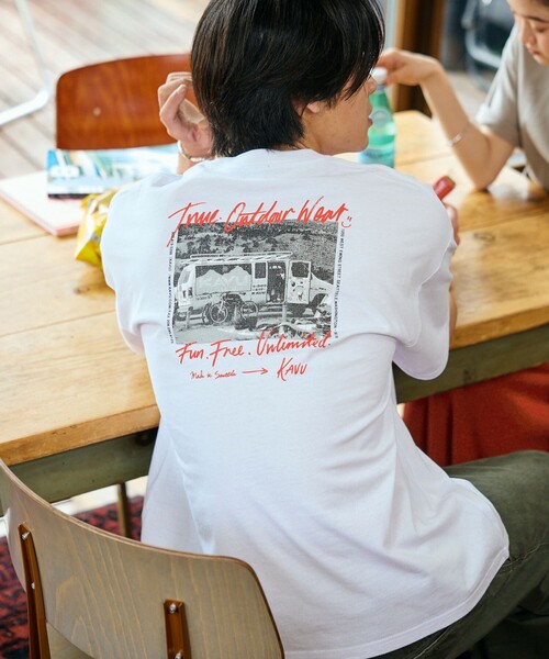 FREAK'S STORE（フリークスストア）の「限定展開 KAVU×FREAK'S STORE カブー 別注 ビッグシルエット バックフォトプリント Tシャツ CAR（Tシャツ/カットソー・メンズ・ホワイト/スミクロ/アッシュグレー/グレイッシュベージュ・LARGE/MEDIUM/SMALL）」の2枚目の写真