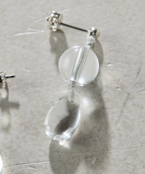 COLLAGE GALLARDAGALANTE(コラージュガリャルダガランテ)の「PAPILLONNER/クリアドロップピアス(ピアス(両耳用)・レディース・クリア・FREE)」の3枚目の写真