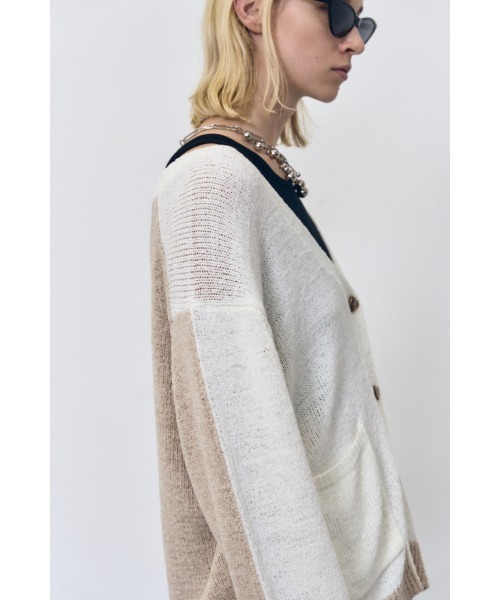 Muel Chic(ミュエルシック)の「Miyora knit cardigan ミヨラニットカーディガン(カーディガン/ボレロ・レディース・ブラック/オフホワイト/ブルー・FREE)」の12枚目の写真