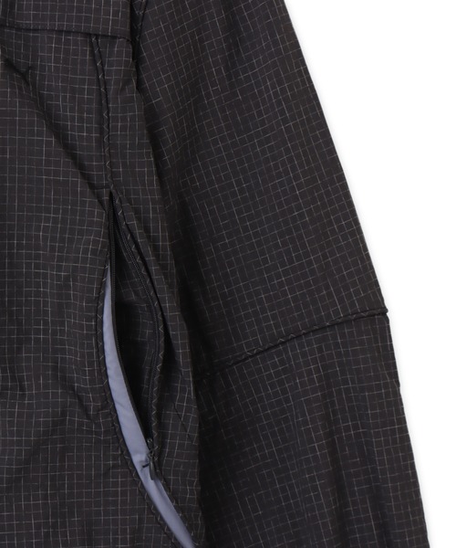PUMA(プーマ)の「PUMA CLRT JACKET / プーマ セラレーター ジャケット(ナイロンジャケット・メンズ・ダークグレー/ライトグレー・S/L/M)」の6枚目の写真