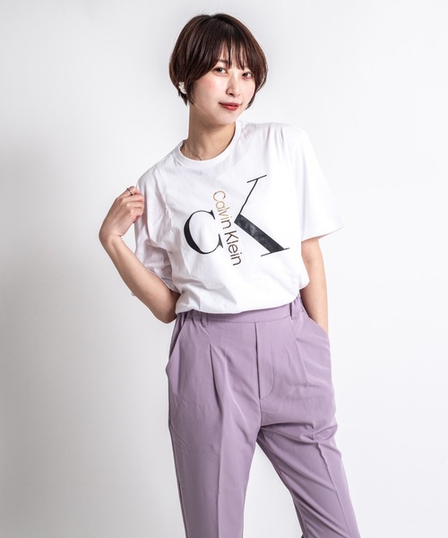 Calvin Klein(カルバン・クライン)の「【CALVIN KLEIN】ロゴTシャツ 半袖 シンプル クルーネック(Tシャツ/カットソー・メンズ・ホワイト/ブラック・SMALL/MEDIUM/LARGE/X-LARGE)」の5枚目の写真