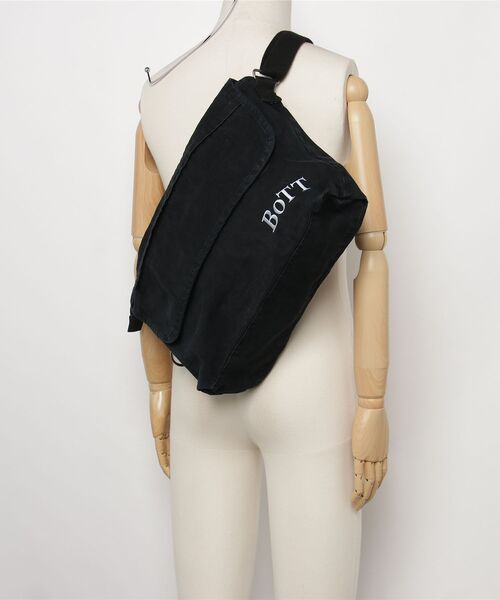 BOTT（ボット）の「BOTT / ボット：Washed Shoulder Bag：BOTT-25AW-76[WAX]（ショルダーバッグ・メンズ・ブラック・FREE）」の2枚目の写真