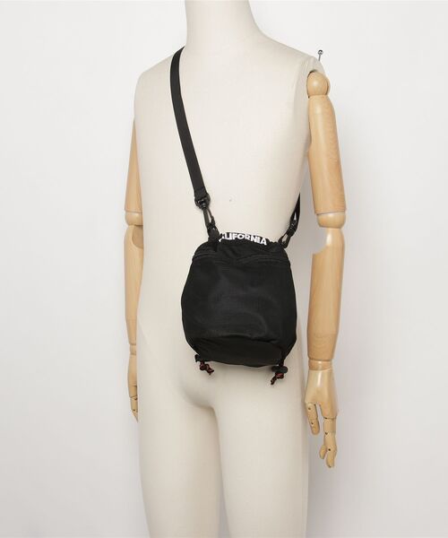 MEI（メイ）の「ST: MEI メイ　BOTTOM LINE SHOULDER ボトルショルダーバッグ（ショルダーバッグ・レディース・ライトグレー/ブラック/ベージュ・FREE）」の10枚目の写真