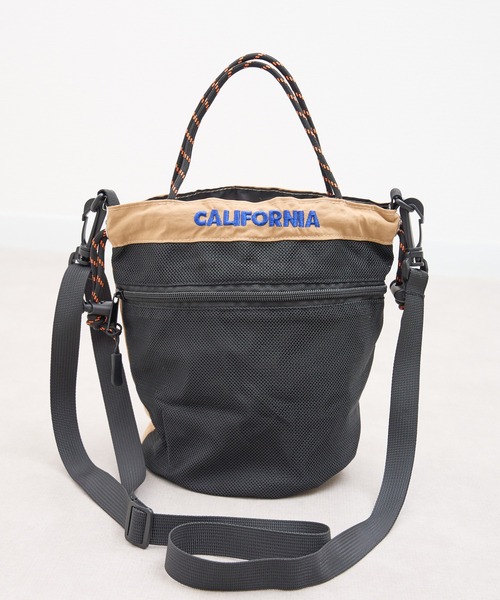 MEI（メイ）の「ST: MEI メイ　BOTTOM LINE SHOULDER ボトルショルダーバッグ（ショルダーバッグ・レディース・ライトグレー/ブラック/ベージュ・FREE）」の13枚目の写真