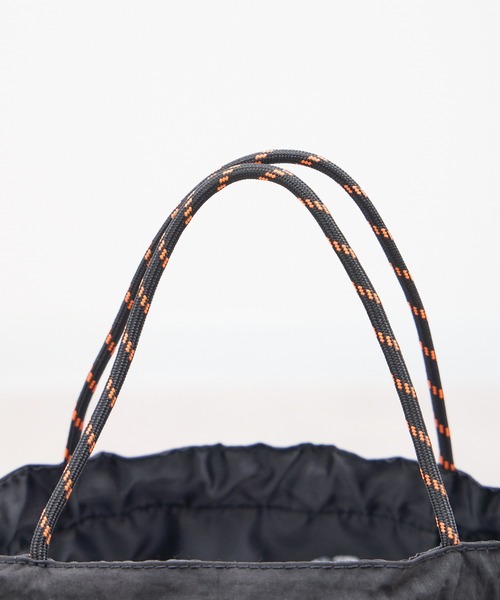 MEI（メイ）の「ST: MEI メイ　BOTTOM LINE SHOULDER ボトルショルダーバッグ（ショルダーバッグ・レディース・ライトグレー/ブラック/ベージュ・FREE）」の14枚目の写真