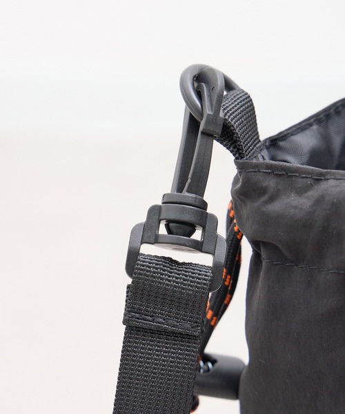 MEI（メイ）の「ST: MEI メイ　BOTTOM LINE SHOULDER ボトルショルダーバッグ（ショルダーバッグ・レディース・ライトグレー/ブラック/ベージュ・FREE）」の15枚目の写真