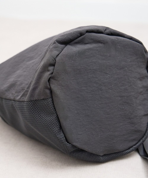 MEI（メイ）の「ST: MEI メイ　BOTTOM LINE SHOULDER ボトルショルダーバッグ（ショルダーバッグ・レディース・ライトグレー/ブラック/ベージュ・FREE）」の18枚目の写真