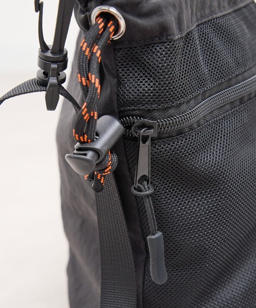 MEI（メイ）の「ST: MEI メイ　BOTTOM LINE SHOULDER ボトルショルダーバッグ（ショルダーバッグ・レディース・ライトグレー/ブラック/ベージュ・FREE）」の20枚目の写真