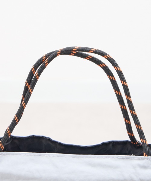 MEI（メイ）の「ST: MEI メイ　BOTTOM LINE SHOULDER ボトルショルダーバッグ（ショルダーバッグ・レディース・ライトグレー/ブラック/ベージュ・FREE）」の22枚目の写真