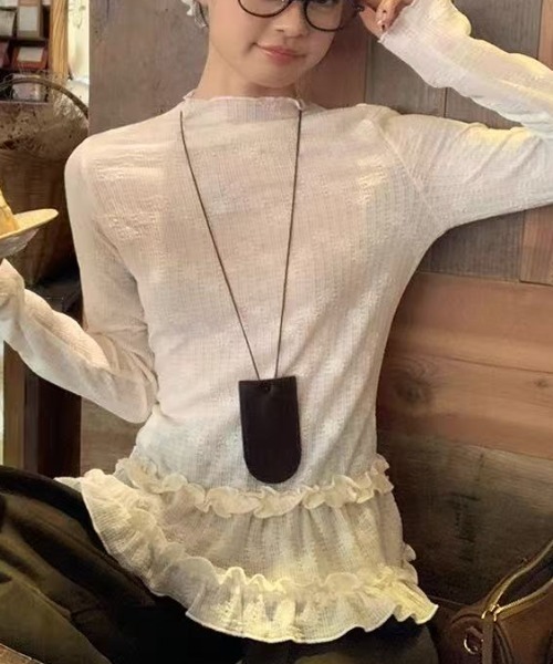 Achic(アシック)の「コンパクト裾フリルロングスリーブトップス (インナーとしても使える)(Tシャツ/カットソー・レディース・ホワイト・M)」の14枚目の写真