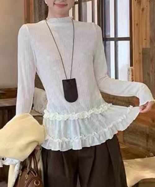 Achic(アシック)の「コンパクト裾フリルロングスリーブトップス (インナーとしても使える)(Tシャツ/カットソー・レディース・ホワイト・M)」の8枚目の写真