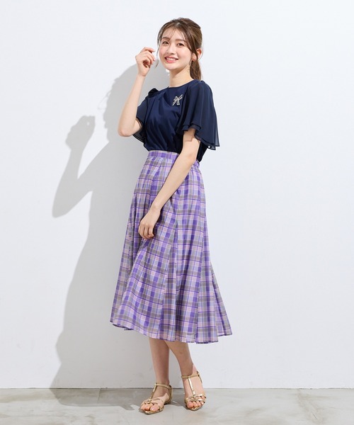 Rose Tiara（ローズティアラ）の「【接触冷感/綿100%】リボンワッペンフレア袖カットソー（Tシャツ/カットソー・レディース・ネイビー/ピンク/グリーン/オフホワイト・38/42/46）」の12枚目の写真