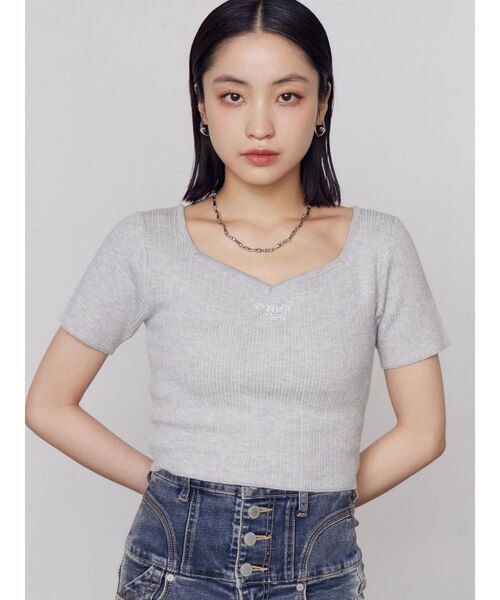 EMODA（エモダ）の「ビジューロゴニット（ニット/セーター・レディース・グレー/ホワイト/ピンク/ブラック・FREE）」の14枚目の写真